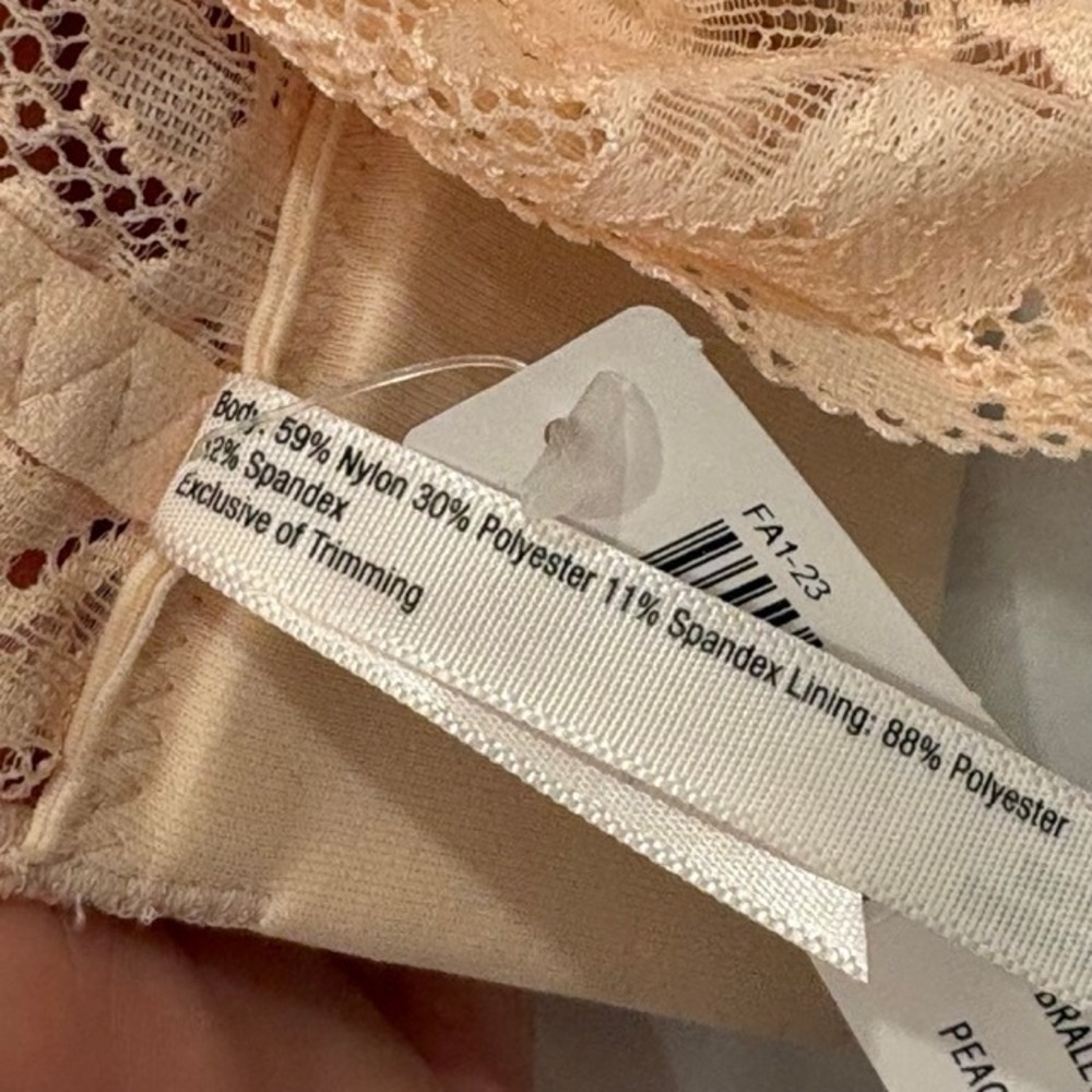 Soma Embraceable Lace Bralette - Peach Blossom - Size XL - Picture 4 of 9
